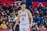 投得很准！张宁半场5中4&3记三分高效拿下12分1板3助1断1帽