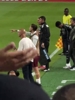 尊重！实拍：魔笛替补登场，吕迪格主动为其佩戴队长袖标👍